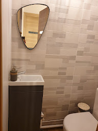 Photo n°17 de L'atelier coiffure et beauté à Pontoise (Institut de massages)