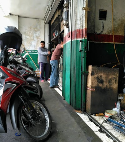 Photos of Kampus Motor - Gejayan