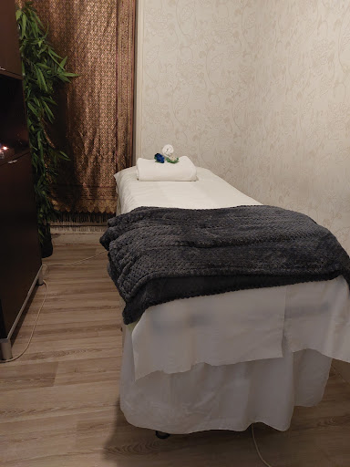 Na naa Thai Massage