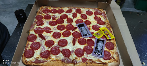 Guayaco's pizza - Thumbnail