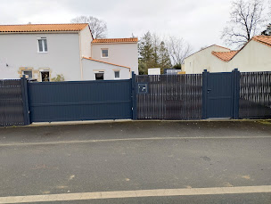 Photo n°15 de Menuisier installateur Eric Garden rénovation bâtiment à Sainte-Cécile (Menuisier)