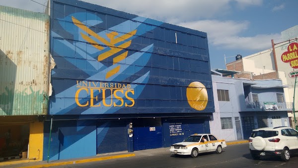 Instituto de Estudios Superiores de Chiapas Universidad Salazar, Av. 2a ...