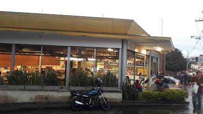 Photos of &Eacute;xito Poblado