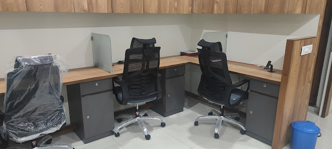 Af1qipocspqw6fylpflpyavahexfbeql7dbey2htc6e4=s647 K No