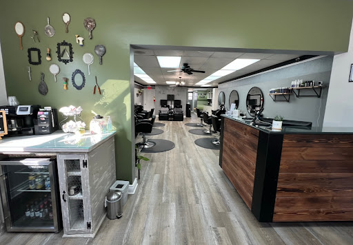 Salon 13 - Thumbnail