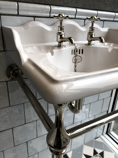 WC1 Bathrooms & Hastings Tile Center - Thumbnail