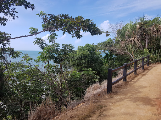 Four Mile Beach Cliff Walk Port Douglas - Thumbnail