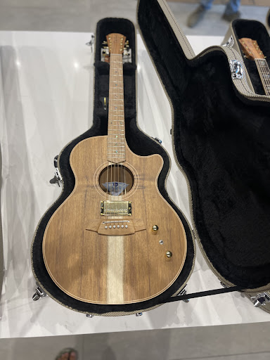 Guitar Cafe - Visual