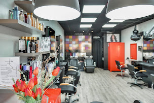Photo n°5 de Salon l’Invent’hair à Sainte-Foy-l'Argentière (Salon de coiffure)