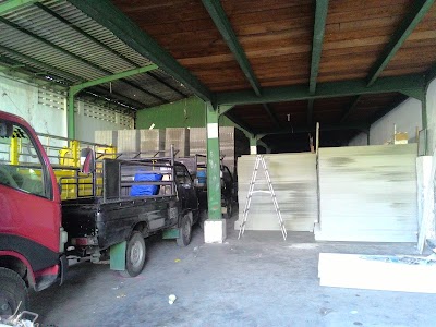 Photos of Tratas Inti Bangunan (Gudang)