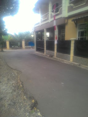 Tempat Praktek, Dr. Retno, Author: catur Oncom