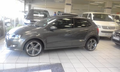car-dealer