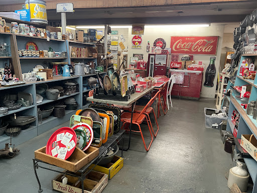 Vinita Antique Mall on Route 66 & Jefferson Highway Gallery - United States