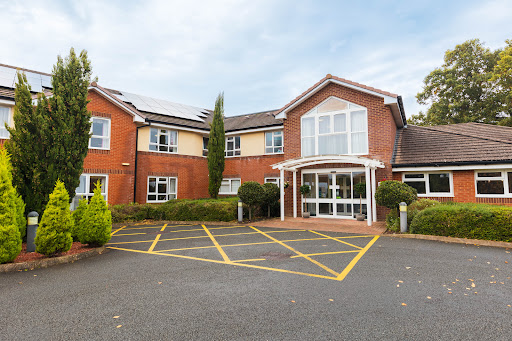 Dedicated nursing home Support in Worcester