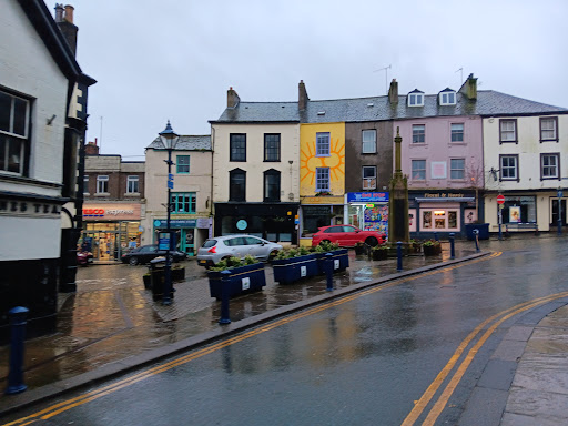 Ulverston - Visual