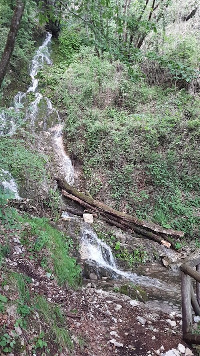 Grotta di Castelvenere