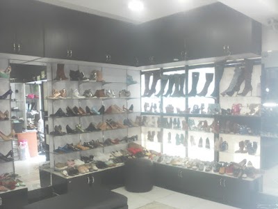 Photos of Backyard Shoez - Jamia Mall
