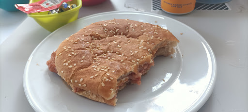 Felemana - Visual