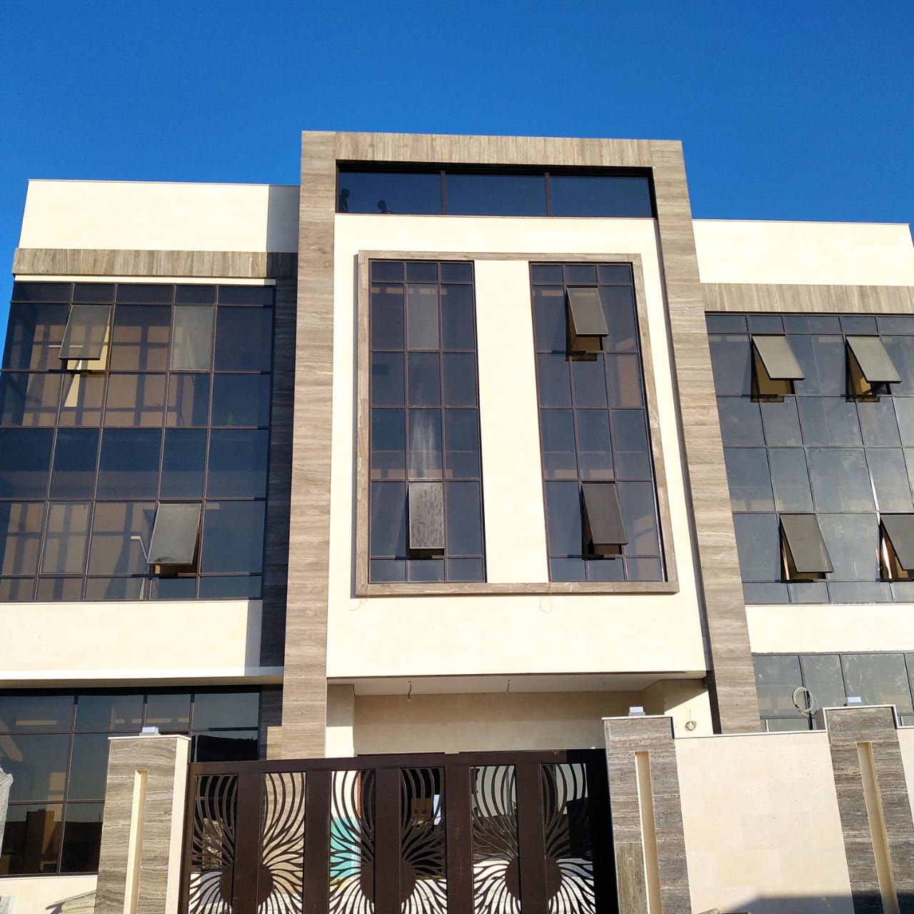 Remal office glass partition, Shower Mirror Works - صورة 5