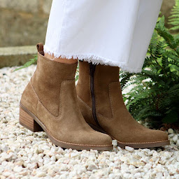 Photo n°2 de Noir et Couleur à Quimperlé (Magasin de maroquinerie)