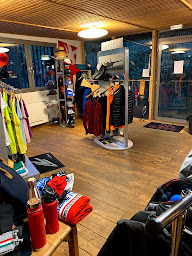 Photo n°5 de MGL Diffusion à Bourg-Saint-Maurice (Magasin de trophées)