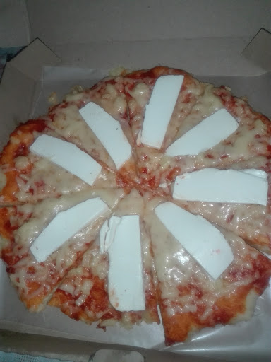 Arnoldo's Pizza - Visual