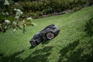 Photo n°5 de VERT LEM - NANTES - HUSQVARNA à Saint-Étienne-de-Montluc (Atelier de réparation de tracteurs)