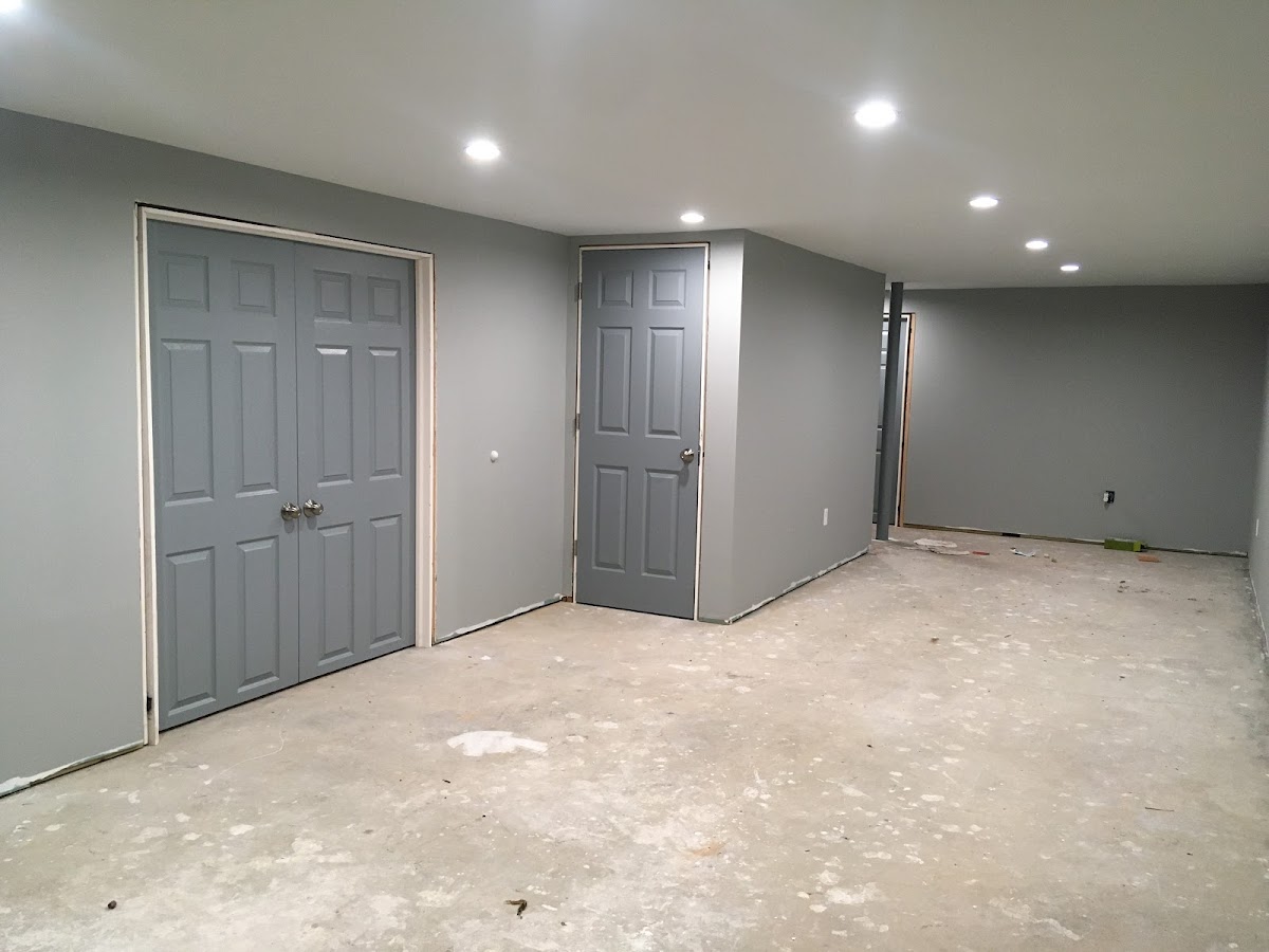 D & L Construction and Design storefront and entrance in Bridgeport