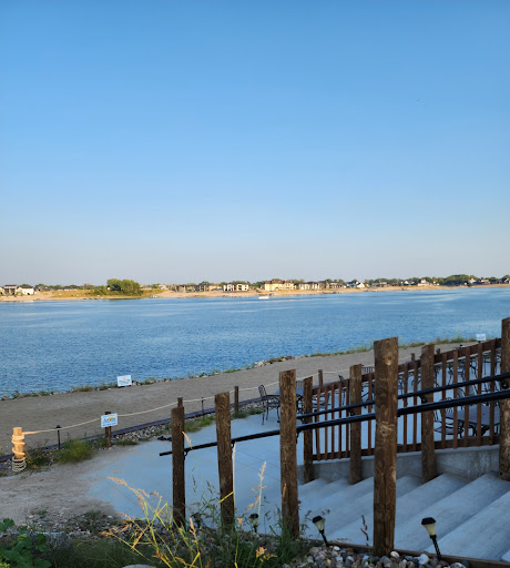 The Weekend Lakeside Bar & Grill - Thumbnail