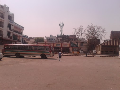 Zero Road Bus Station, Author: TARA SHANKER MISHRA