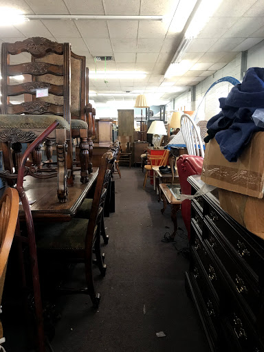 Simi Thrift Store - Thumbnail