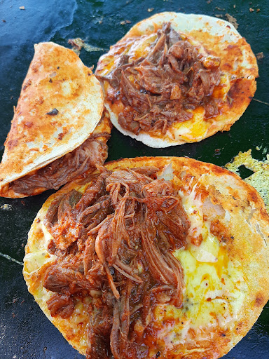 ¡Birria en la esquina!