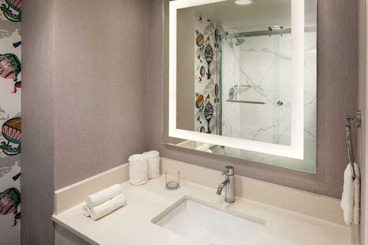 Whitney Peak Hotel Reno, Tapestry Collection by Hilton by null