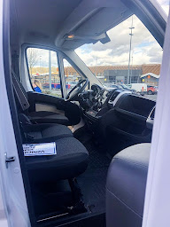 Photo n°13 de Carrefour Location à Crêches-sur-Saône (Agence de location de fourgonnettes)