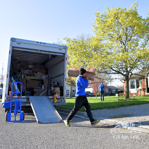 Maple City Movers - Thumbnail