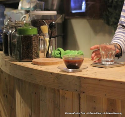 Photos of KencanaOnline Cafe