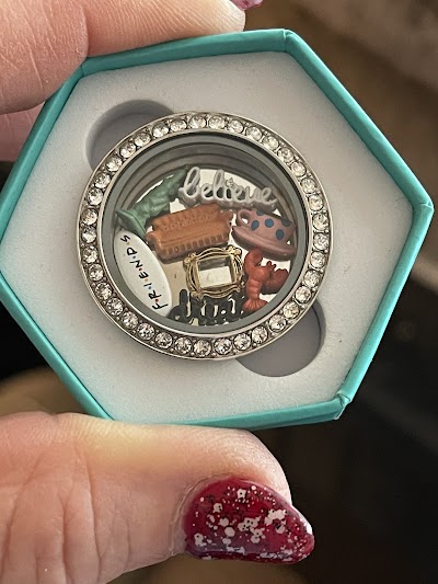 Origami Owl Custom Jewelry With Shelley Licknack https://campsite.bio/slicknack