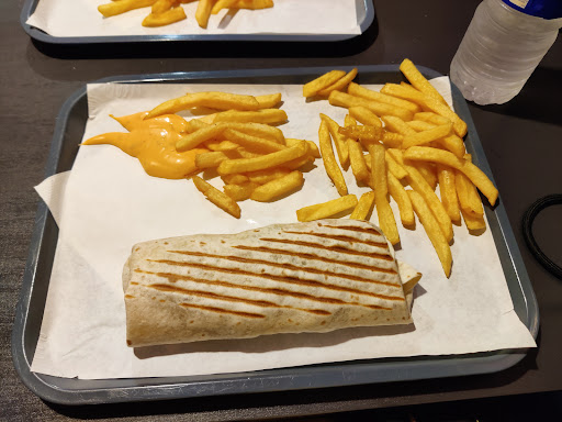Photo 3 - Burger & Co.
