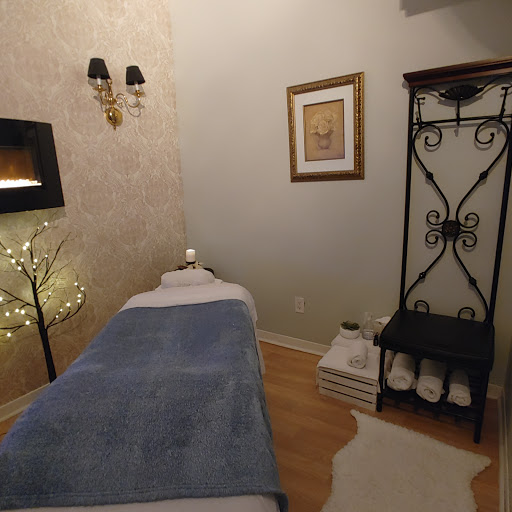 Au Delà De Beau/Beyond Beauty Massage