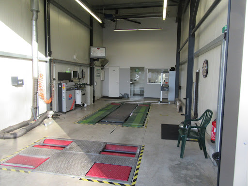 DEKRA Automobil GmbH Station Jüchen - Germany