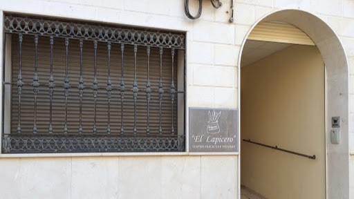 Academia El Lapicero. Preparación de Oposiciones Maestros, Profesores, Orientadores y FP. On-line, presencial o mixta.