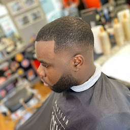 Photo n°6 de Barber Game - Barbier coiffeur Levallois Perret à Levallois-Perret (Magasin d'articles de coiffure pour hommes)