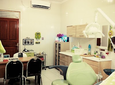 Photos of drg. Sungging Pertiwi - TEA Dental