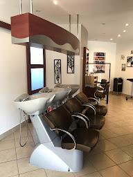 Photo n°8 de Nouvel'Hair à Fontaine-lès-Dijon (Salon de coiffure)