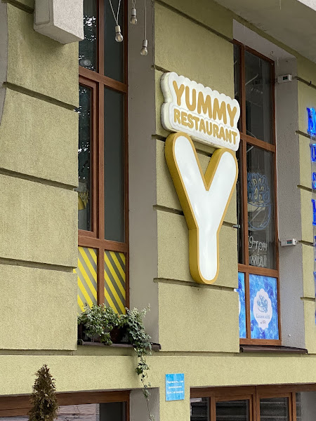 Yummy Restaurant