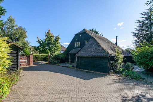 Rural Kent Barn Indoor Pool Holiday Let