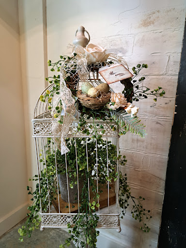 Uniquely Made Decor - Visual