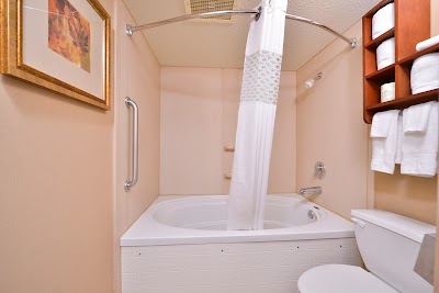 Photos of Hampton Inn Pittsburgh-Mcknight Rd.