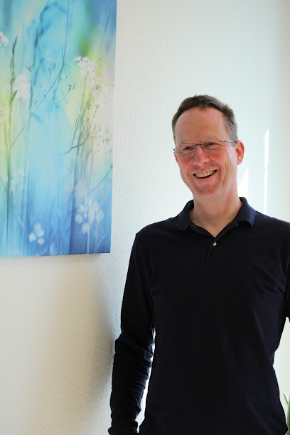 Dr. Markus Weiss