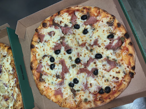 Photo 1 - Allo Pizza.